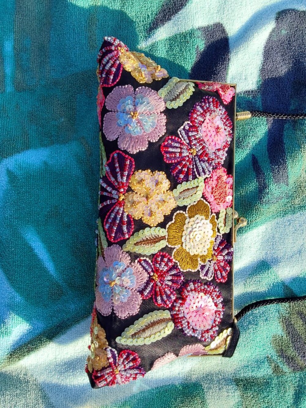 Vintage Valerie Stevens Evening Bag Black with Beautiful sequin flowers GORGEOUS - Picture 3 of 16